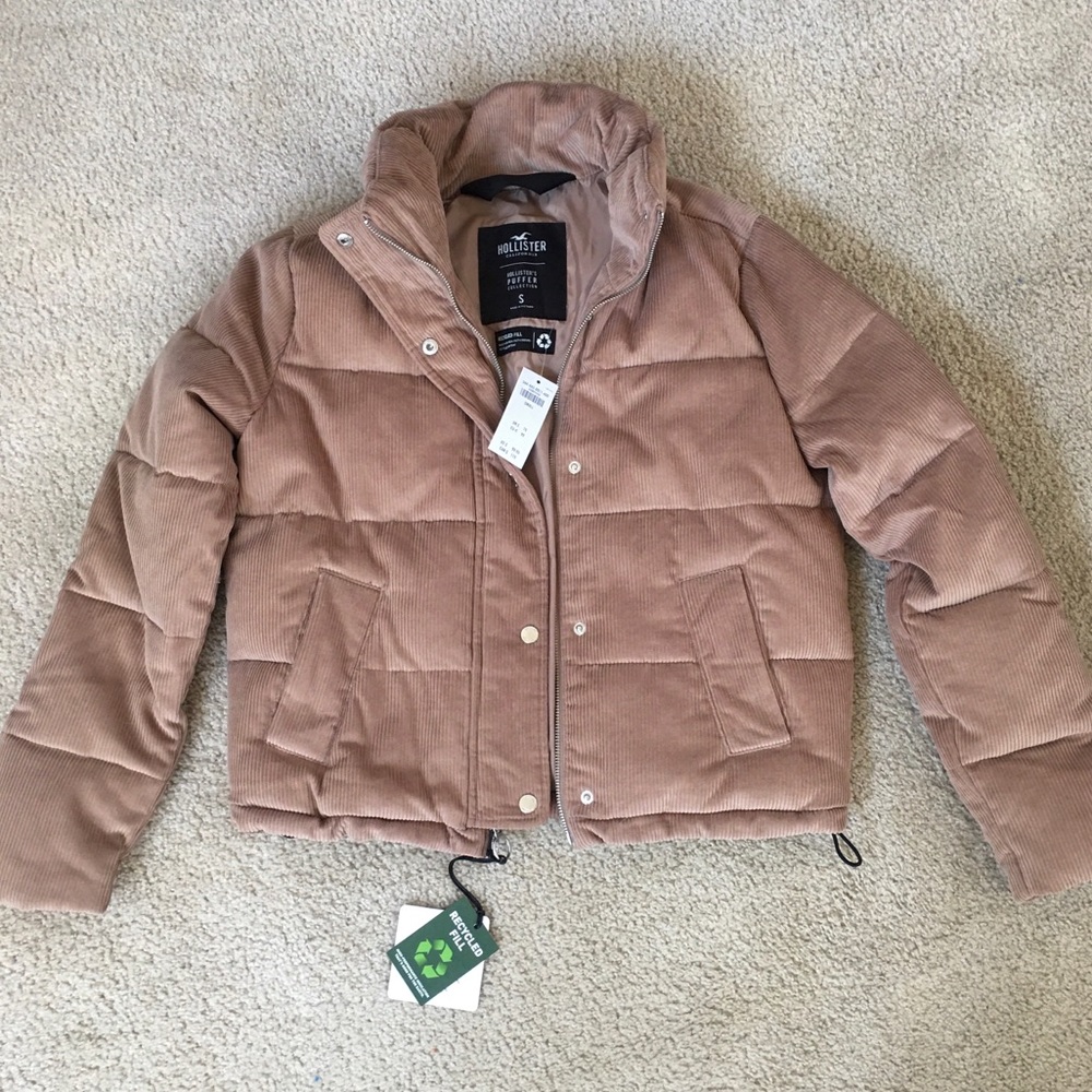 NWT Hollister tan corduroy puffer coat